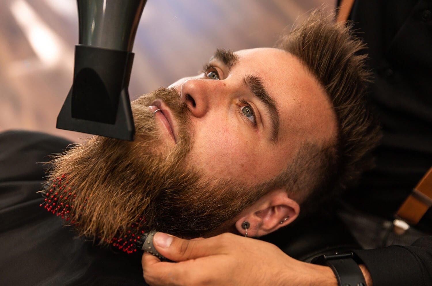 How to straighten your beard - Best-Beardcare